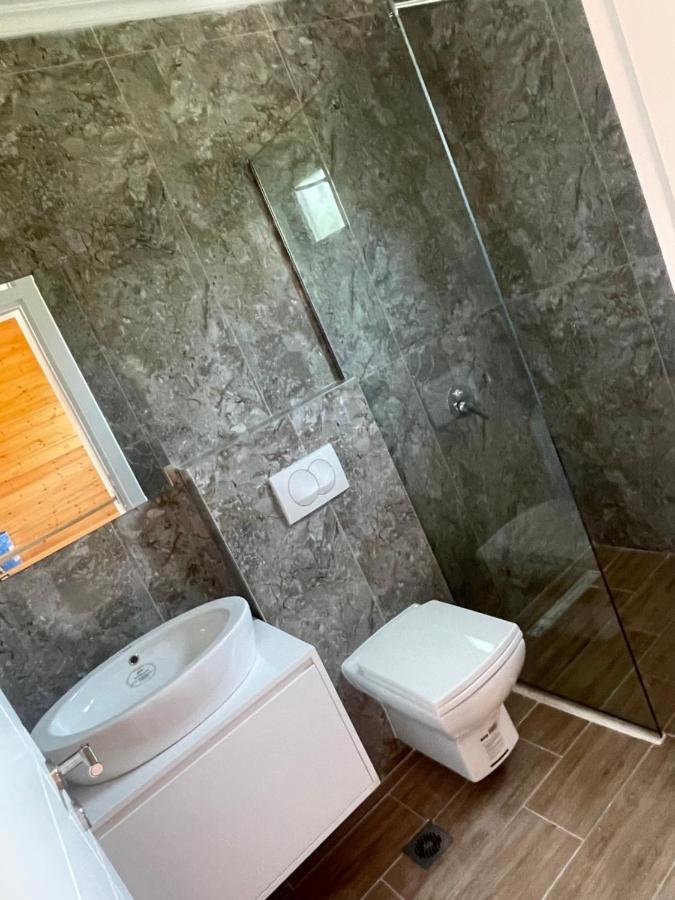 Hotel Bujtina Siar à Pogradec Extérieur photo