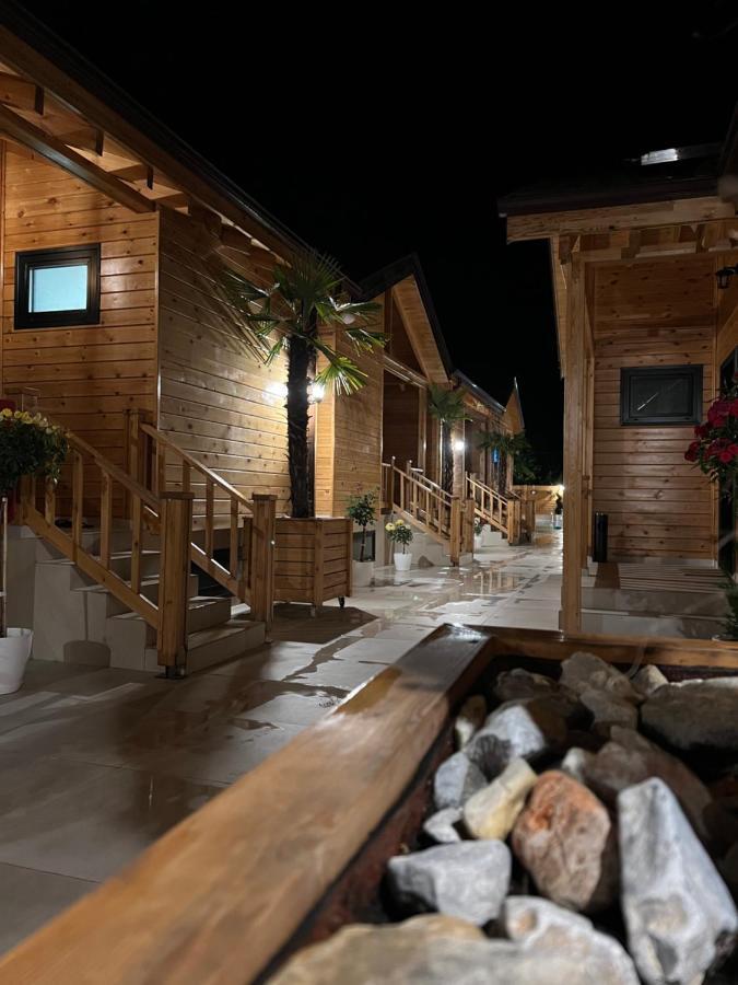Hotel Bujtina Siar à Pogradec Extérieur photo