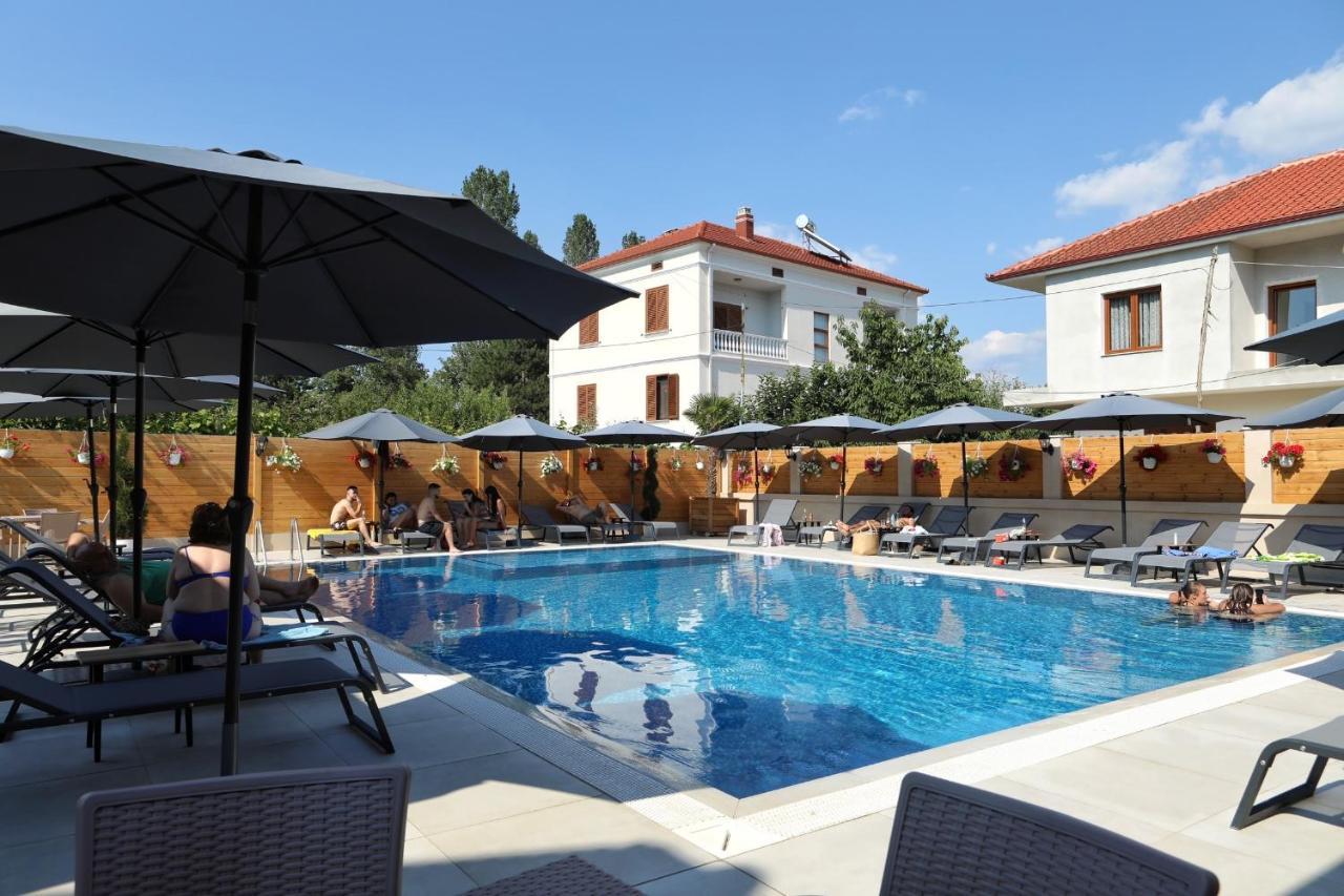 Hotel Bujtina Siar à Pogradec Extérieur photo