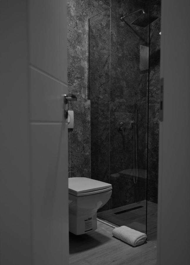 Hotel Bujtina Siar à Pogradec Extérieur photo