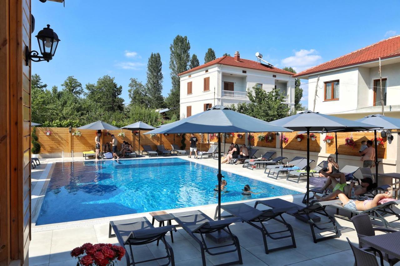 Hotel Bujtina Siar à Pogradec Extérieur photo