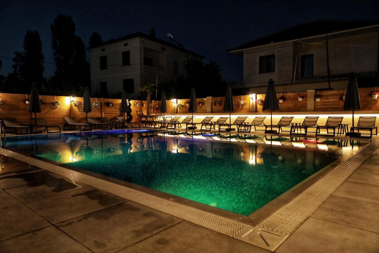 Hotel Bujtina Siar à Pogradec Extérieur photo